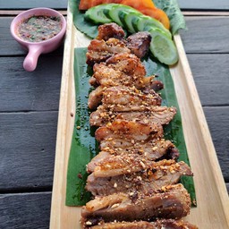 เนื้อคลุกฝุ่น