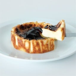 BURNT CHEESECAKE