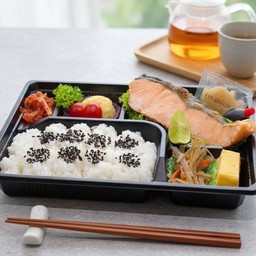 ข้าวหน้าแซลม่อนย่างเกลือ