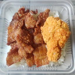 ข้าว + ปีกบนไก่ทอด