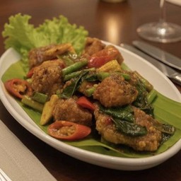 เครื่องแกงหาดใหญ่กับข้าว (Masakan Berlada  Hat Yai)