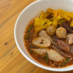 เย็นตาโฟทรงเครื่องต้มยำ