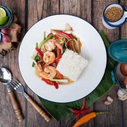 ผัดน้ำมันหอยกุ้งราดข้าว