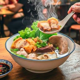 เกาเหลาเลือดหมูพรีเมี่ยม