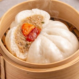 ซาลาเปาราชา (หมูสับ+ไข่เค็ม+กุนเชียง)