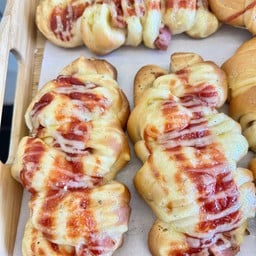 ขนมปังเบคอนราดซอส