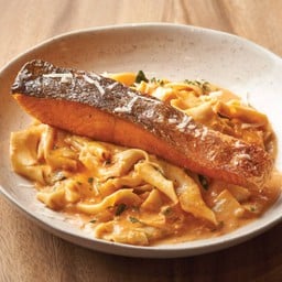 พัพพาร์เดลล์แซลมอนพิ้งค์ซอส