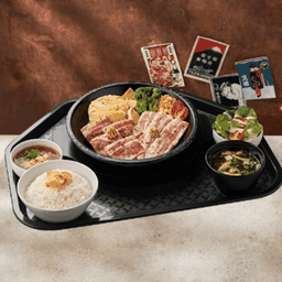 ชุดเปปเปอร์ยากินิกุเนื้อพรีเมี่ยมและหมูสามชั้น