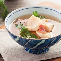 ต้มยำปลาดอลลี่น้ำใส