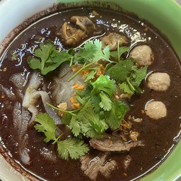 ก๋วยเตี๋ยวเรือเนื้อ