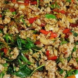 กระเพราหมูสับ(กับข้าว)