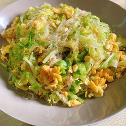 ผัดวุ้นเส้นใส่ไข่