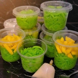 ลุงหนานบิสโทร ขนมไทย ขนมหวาน สลัด และเบเกอรี่ หนองหอย