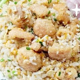 ข้าวผัด แคปหมู+ใส่ไข่1ฟอง