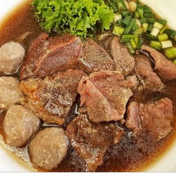 ก๋วยเตี๋ยวแชมป์ตลาดวังยาวมาร์เก็ต