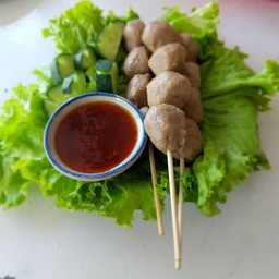 อ้ายเจ ลูกชิ้นทอด -