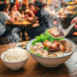 เกาเหลาเลือดหมูพรีเมี่ยม + ข้าวหอมมะลิ