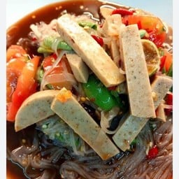 ตำเส้นเล็กหมูยอ