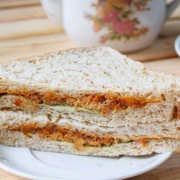 แซนวิชหมูหยองมายองเนส