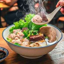 เกาเหลาเลือดหมู