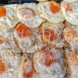 ปริญญาหมูกรอบ ตลาดเซฟวัน -