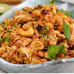 จานเติบไก่แซ่บ