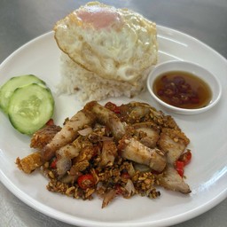 ข้าวหมูกรอบคั่วพริกเกลือ ⭐️