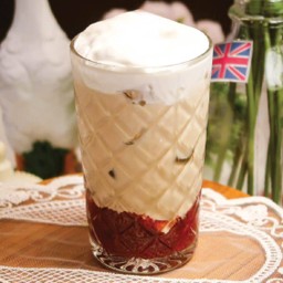 ชานมสตรอเบอร์รี่