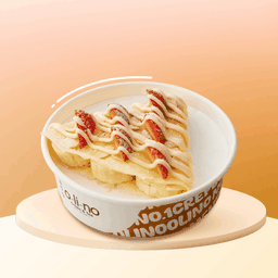 เครปนุ่มนมคลาสสิคสตรอว์เบอร์รี่ (สตรอว์เบอร์รี่ กล้วย อัลมอนด์ ไข่)