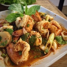 ลาบ กุ้ง