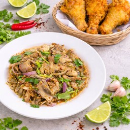 จับคู่ น้ำตกหมู + ไก่ทอด (3ชิ้น)