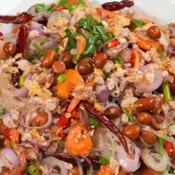 ยำวุ้นเส้นโบราณ