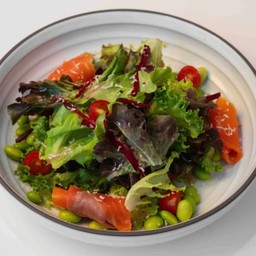 สลัดแซลม่อนรมควัน