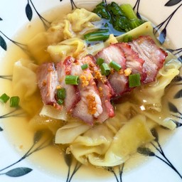 เกี๊ยวหมูแดง