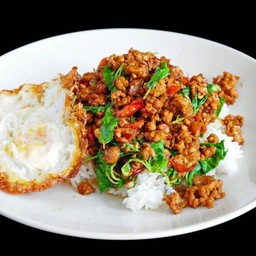 ยำลูกชิ้นปลากราย&อาหารตามสั่ง Byยิ้มแฉ่งง.