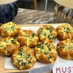 Garlic Cream Cheese Bread