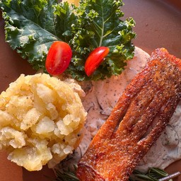 แซลมอนสเต๊ก