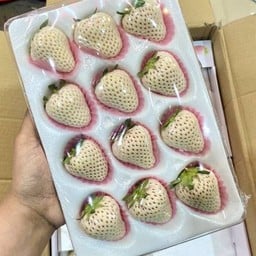 สตอเบอร์รี่ Awayuki (สีขาว) 250g.