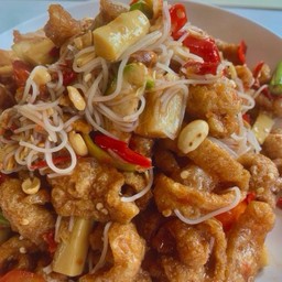 ตำแคปหมูเพิ่มหน่อไม้ต้ม