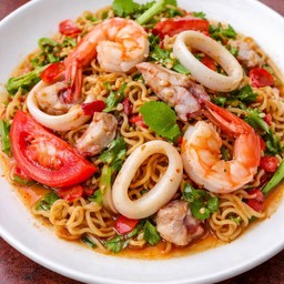 ยำมาม่าทะเล