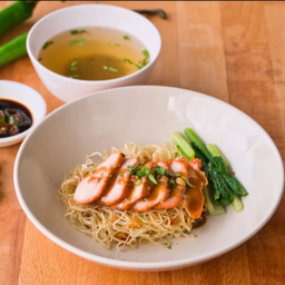 (S) บะหมี่น้ำหมูแดง