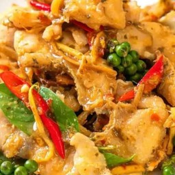 ผัดฉ่าหมูเด้งพริกแห้ง