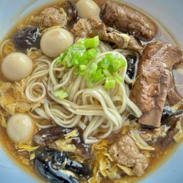 Gravy Soup with Steam Porkribs