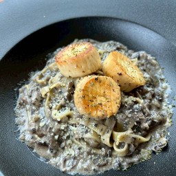 สปาเก็ตตี้ซอสเห็ดทรัฟเฟิล