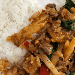 ผัดพริกแกงหมูหน่อไม้ดอง