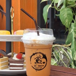 ทีซีเฮ้าส์แอนด์คาเฟ่ ทีซีไฟล์บาร์