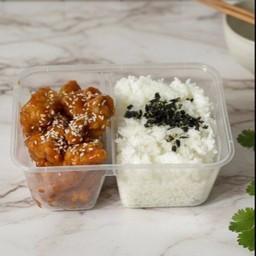 ลดพิเศษ ข้าวอกไก่ทอดซอสเกาหลี ( เลือกซอสได้ )