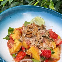 ตำสตรอเบอร์รี่มะม่วงกะปิหอม