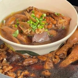 แฝดเตี๋ยวไก่ตุ๋นมะระคลอง2/3 สาขา1