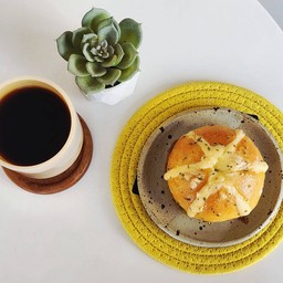 ขนมปังเนยกระเทียมครีมชีส